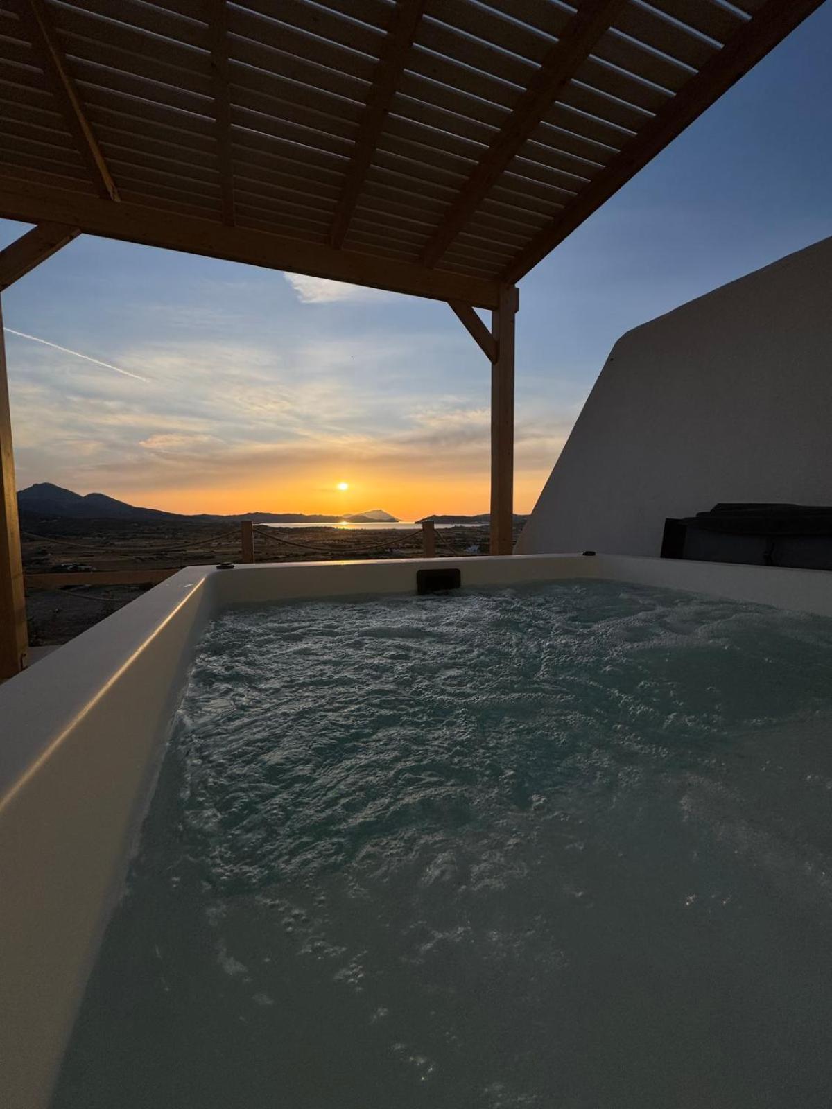 Bayview Villa With Jaccuzi - Milos Zefiría Exterior foto